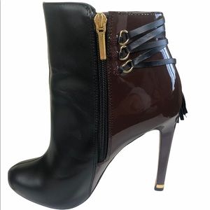 Victoria’s Secret 2-tone Stiletto zip up boots